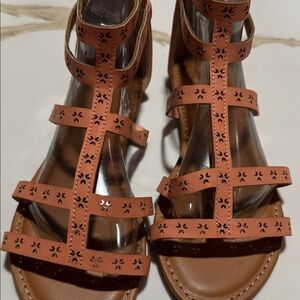 BAMBOO Cutout Tan Sandals peach color size 7.5